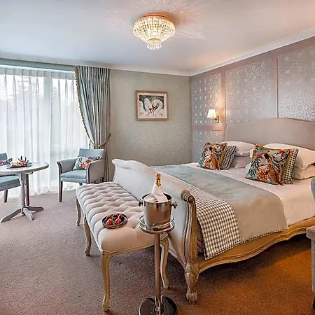 Hotel Avalon House 4*