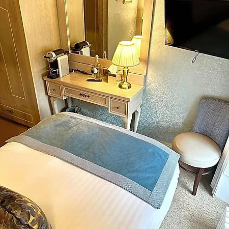 Hotel Avalon House 4*